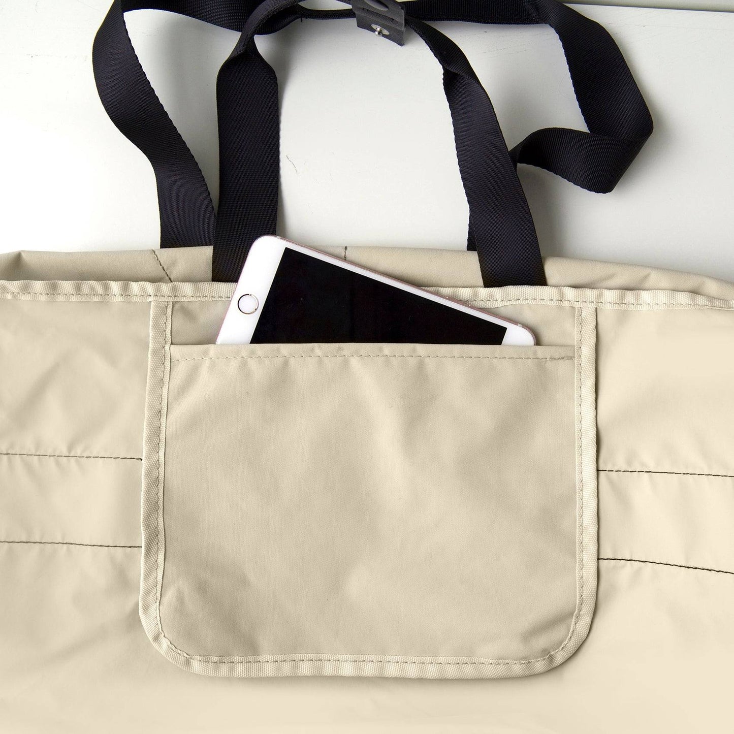 TREE RPET Foldable Duffle - Khaki with pockets and compartments for getting better organised.