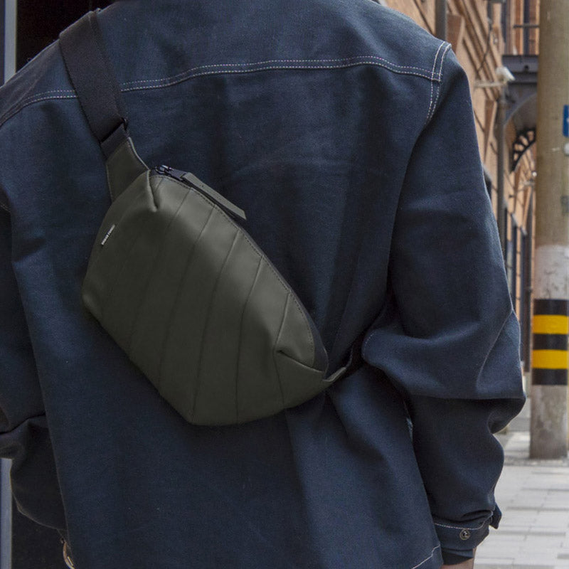 LIGHT Chest Bag - Pine Green