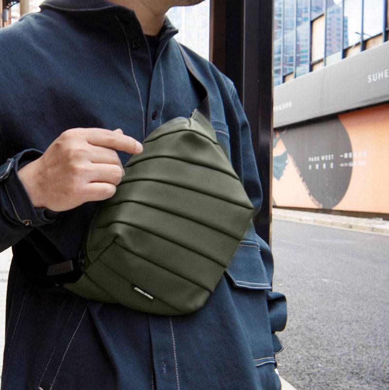 LIGHT Chest Bag - Pine Green