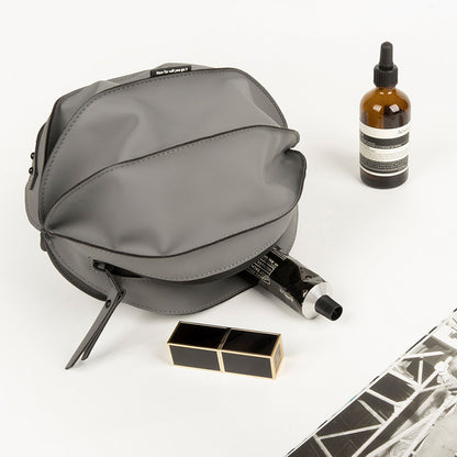 Urban Forest CACTUS series Toiletry bags XL grey in use
